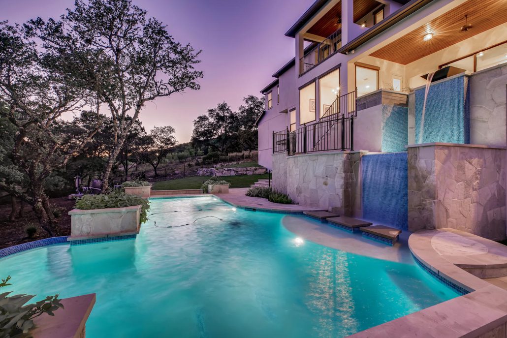 642 Winding Ravine Patio and Pool