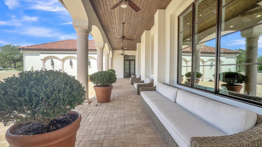 Luxury Home in Pecan Springs