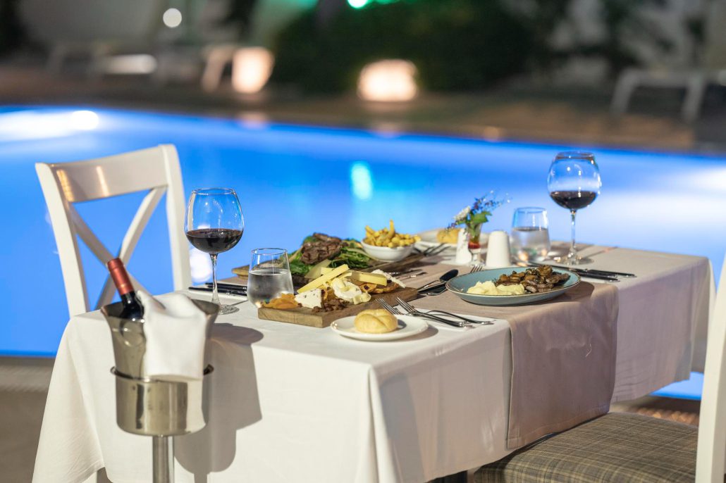 Poolside Dining